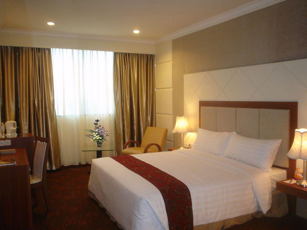 Singgasana Hotel マカッサル エクステリア 写真