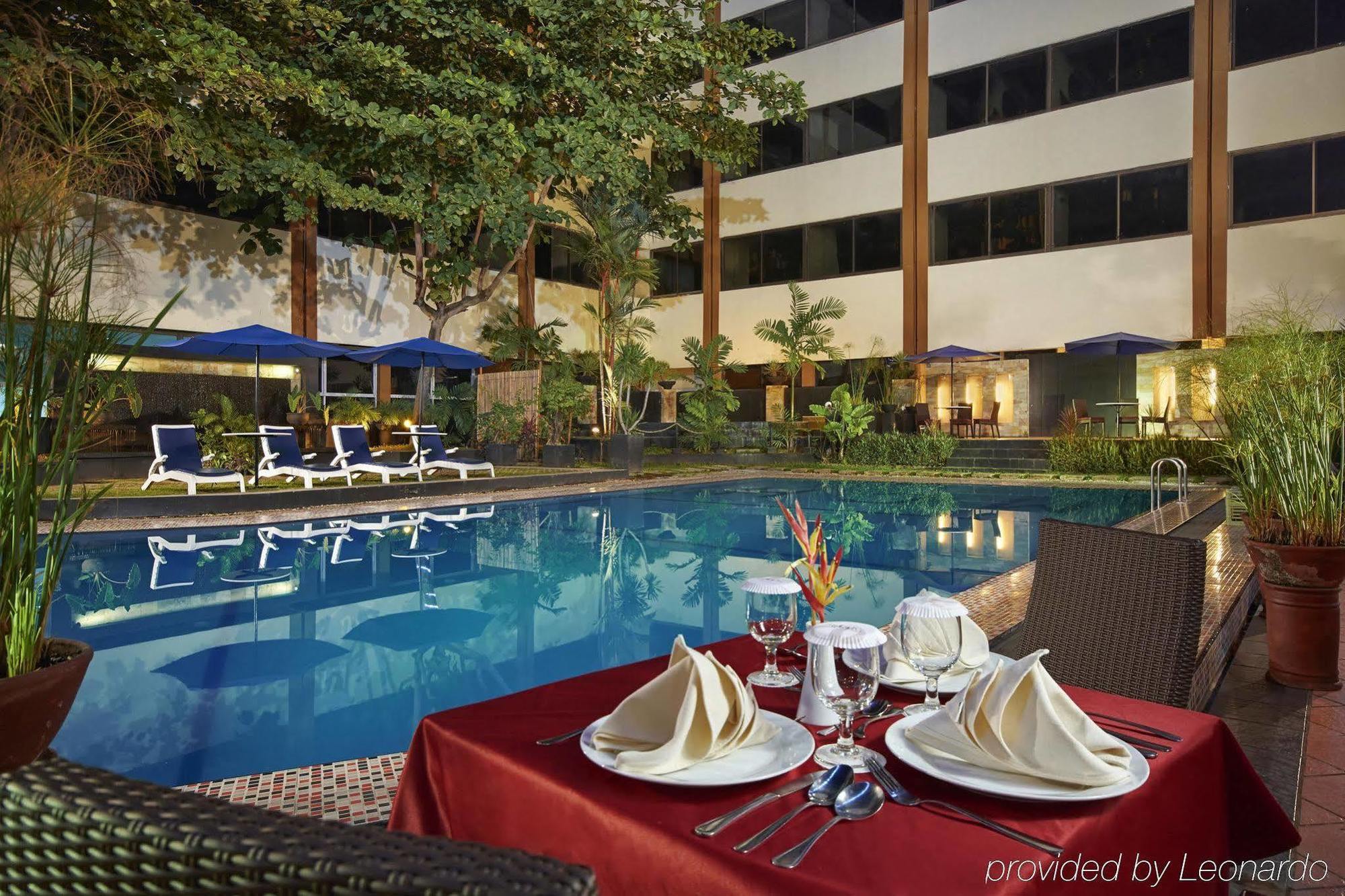 Singgasana Hotel マカッサル エクステリア 写真
