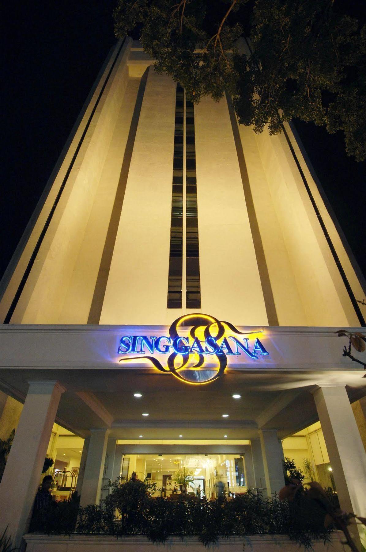 Singgasana Hotel マカッサル エクステリア 写真