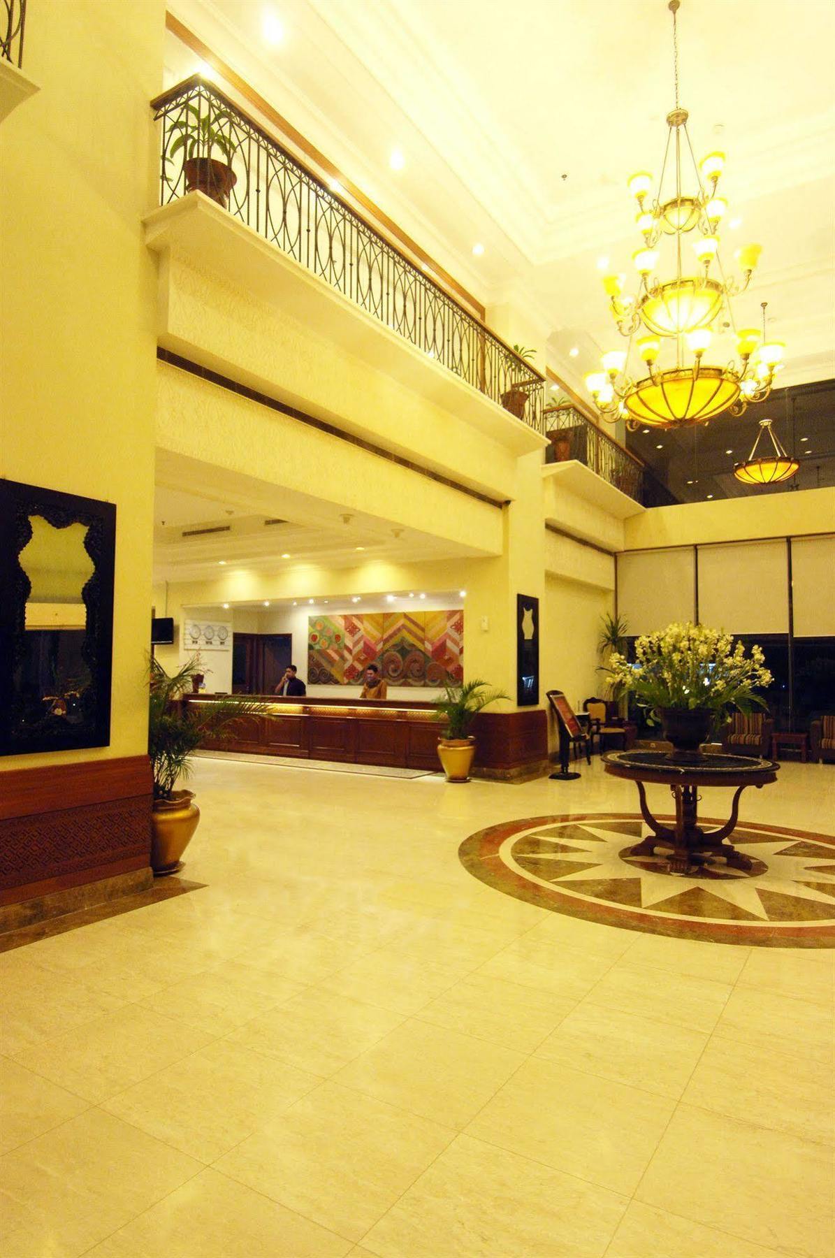 Singgasana Hotel マカッサル エクステリア 写真