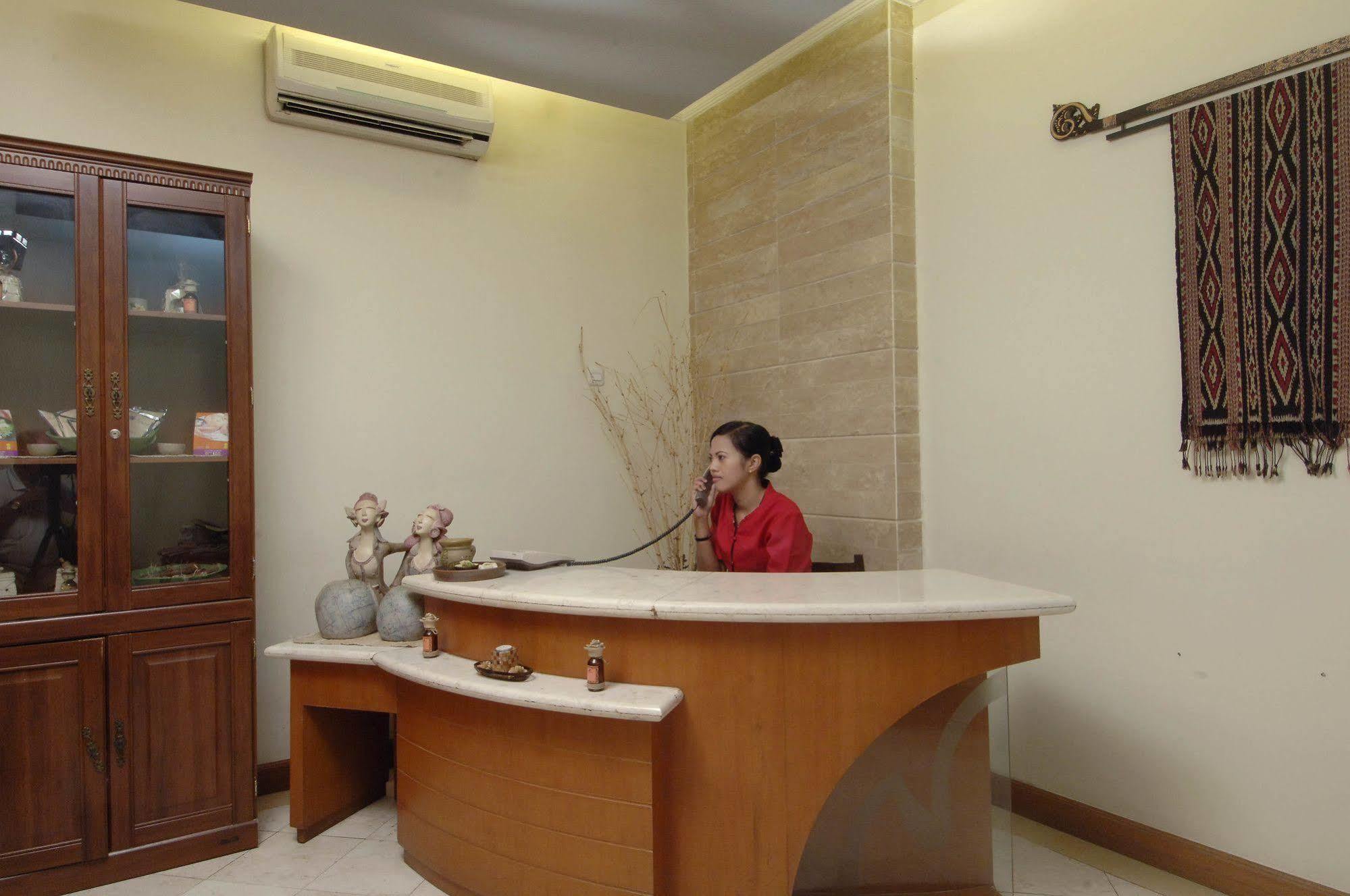 Singgasana Hotel マカッサル エクステリア 写真